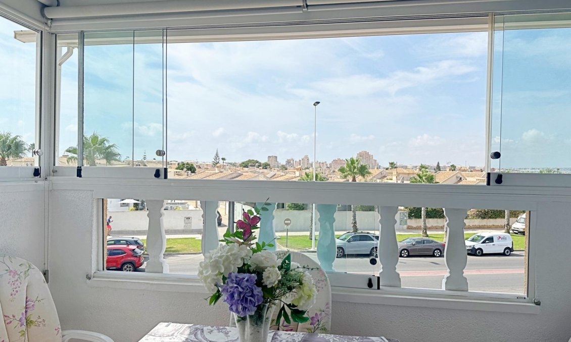 Resale - Bungalow -
Torrevieja - Aguas Nuevas