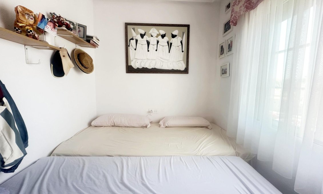 Resale - Bungalow -
Torrevieja - Aguas Nuevas