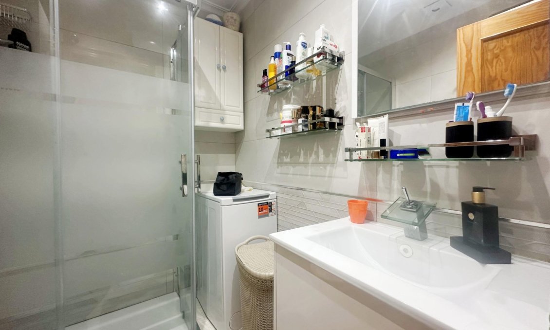 Resale - Bungalow -
Torrevieja - Aguas Nuevas