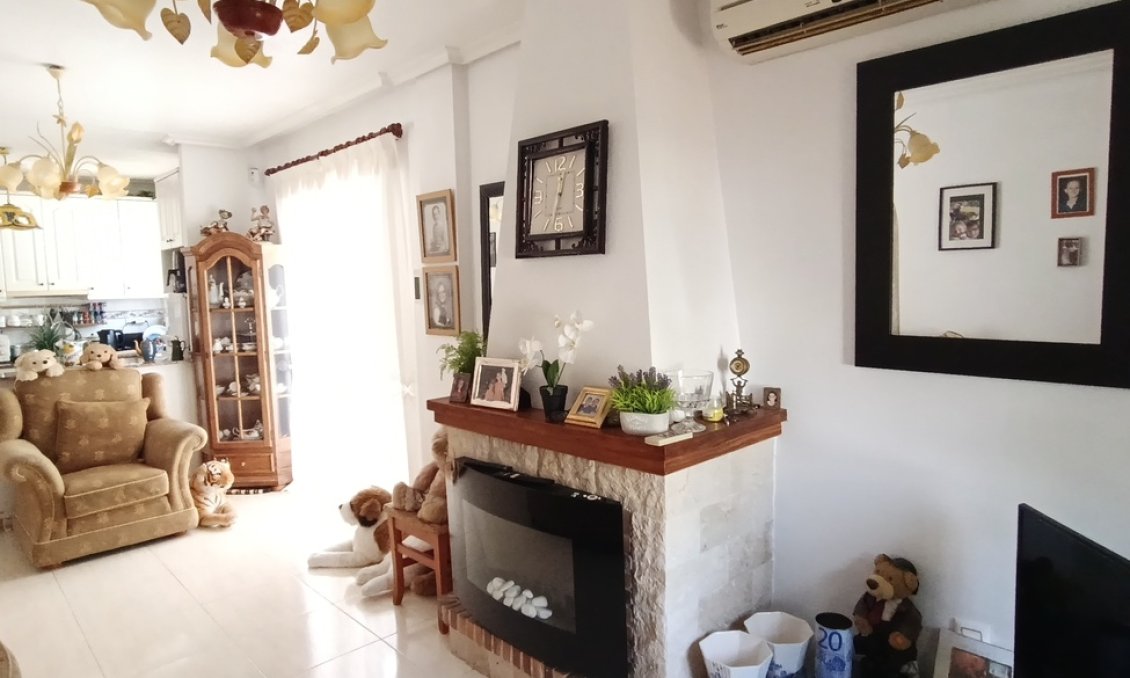 Resale - Villa / Semi semi-detached -
Sucina - Inland