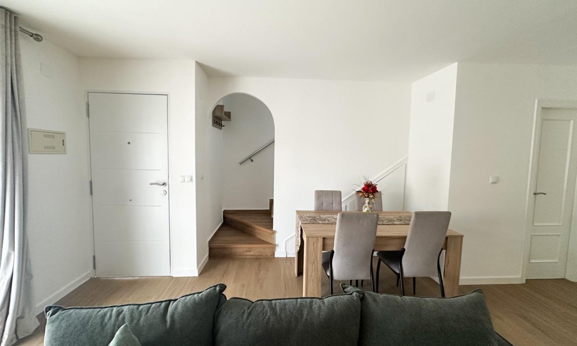 Wiederverkauf - Duplex -
San Miguel de Salinas - Las Filipinas