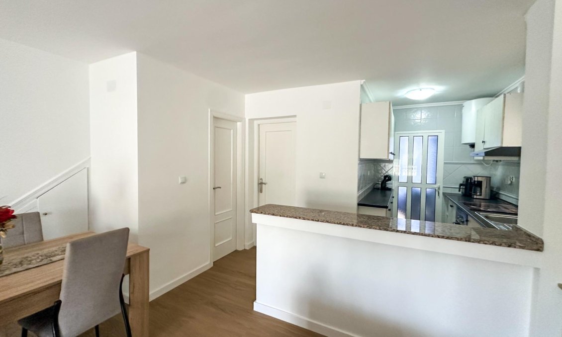 Wiederverkauf - Duplex -
San Miguel de Salinas - Las Filipinas