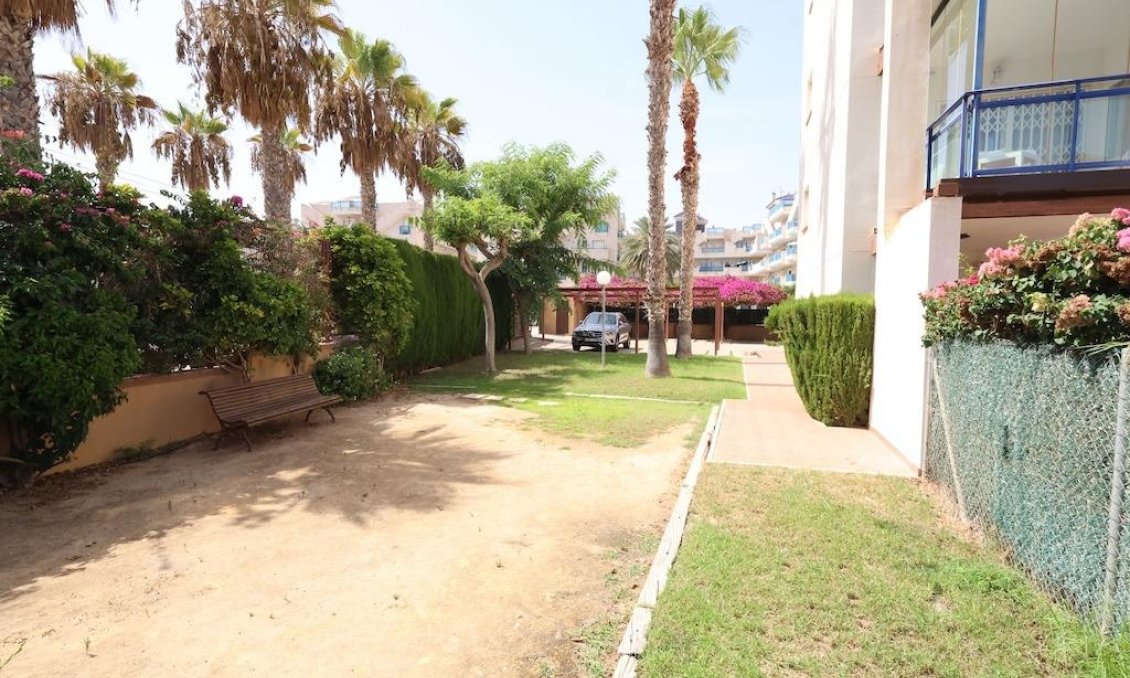 Segunda mano - Apartamento -
Orihuela Costa - Costa Blanca
