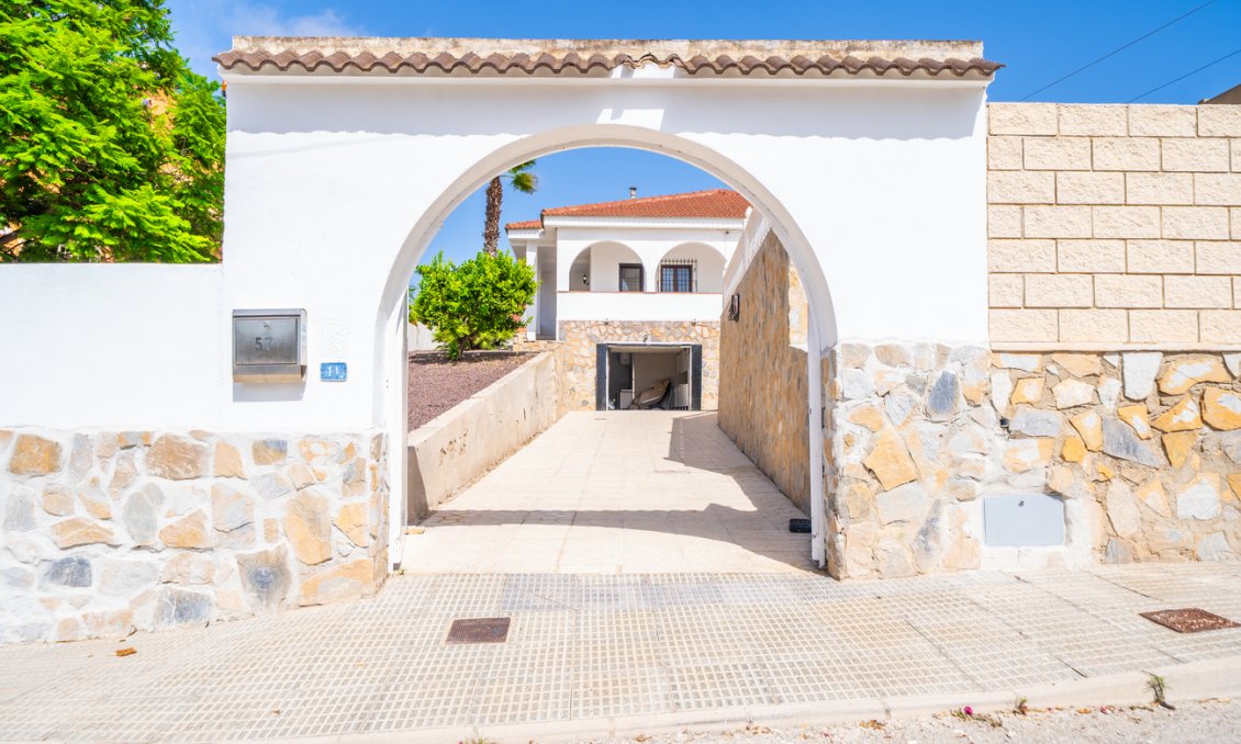Használt Ingatlanok - Villa -
Los Balcones - Costa Blanca