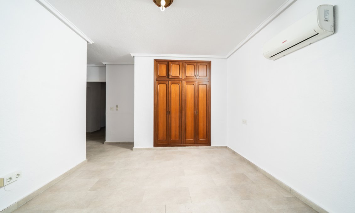 Használt Ingatlanok - Villa -
Los Balcones - Costa Blanca