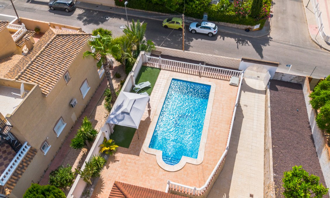 Használt Ingatlanok - Villa -
Los Balcones - Costa Blanca