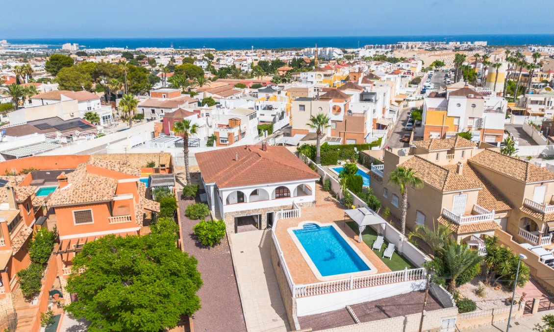Használt Ingatlanok - Villa -
Los Balcones - Costa Blanca