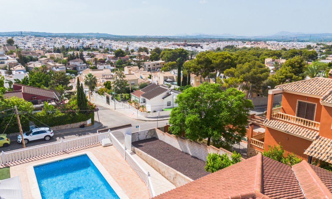Használt Ingatlanok - Villa -
Los Balcones - Costa Blanca