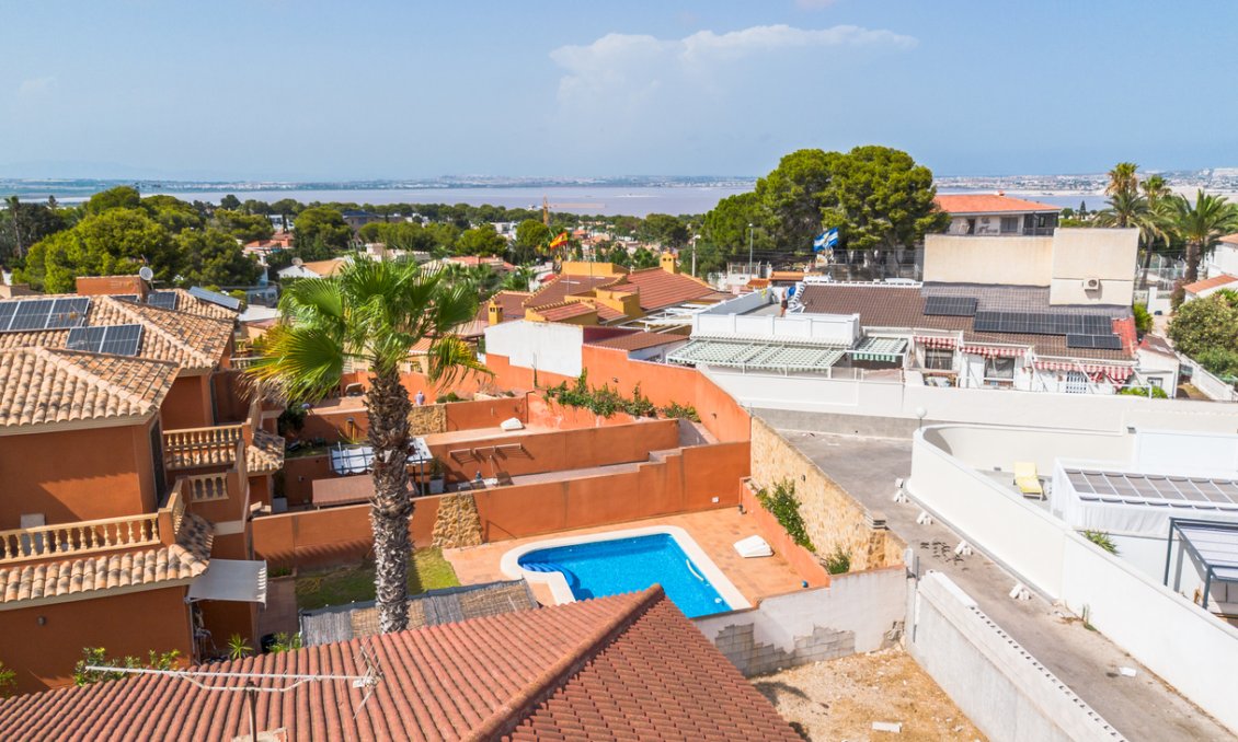 Használt Ingatlanok - Villa -
Los Balcones - Costa Blanca