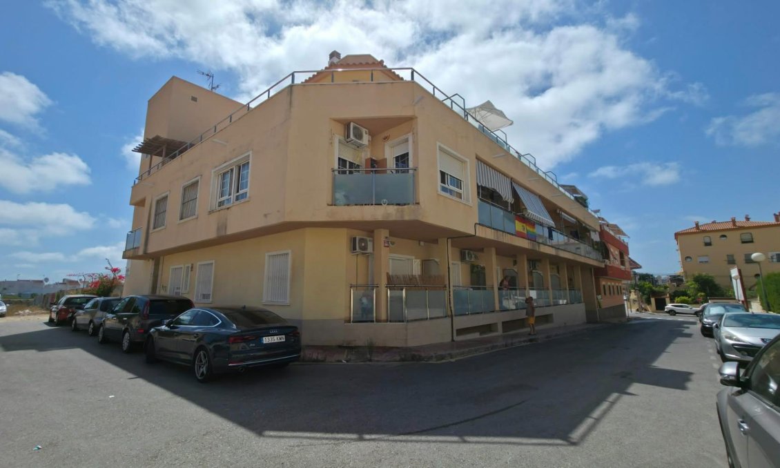 Használt Ingatlanok - Apartman -
Torrevieja - Nueva Torrevieja