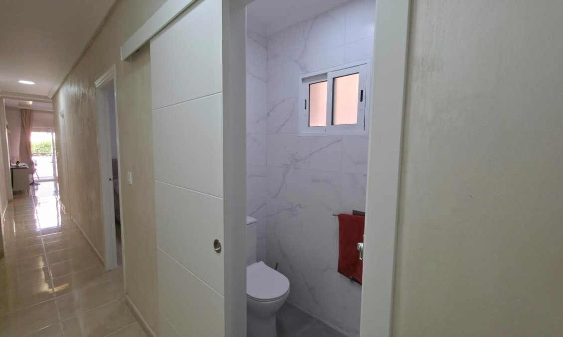 Használt Ingatlanok - Apartman -
Torrevieja - Nueva Torrevieja