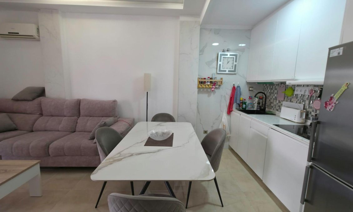 Használt Ingatlanok - Apartman -
Torrevieja - Nueva Torrevieja