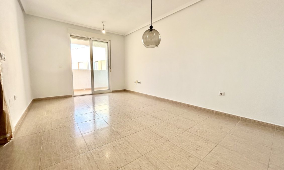 Resale - Apartment -
Torrevieja - Costa Blanca