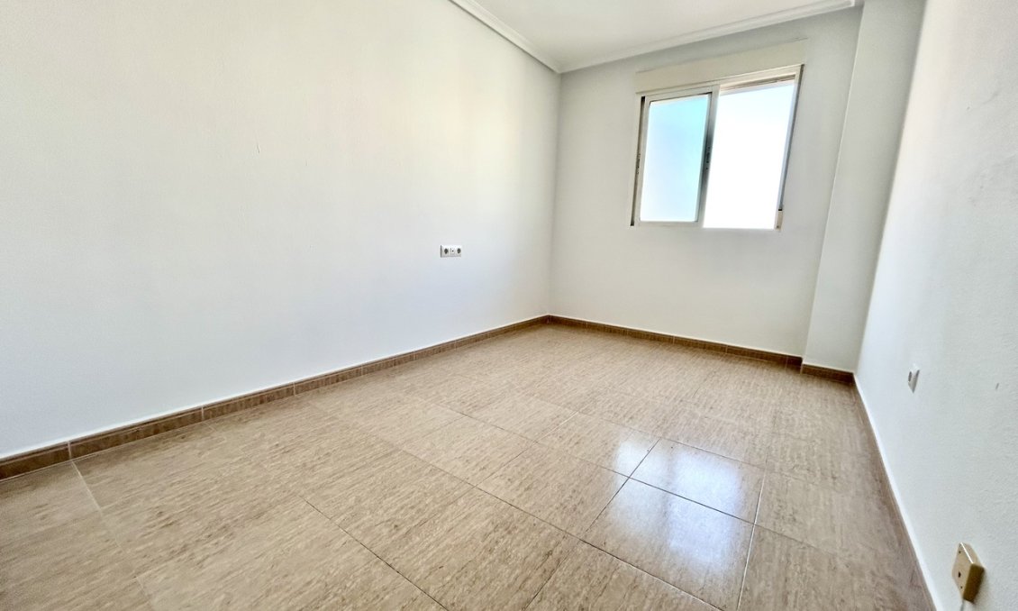 Resale - Apartment -
Torrevieja - Costa Blanca