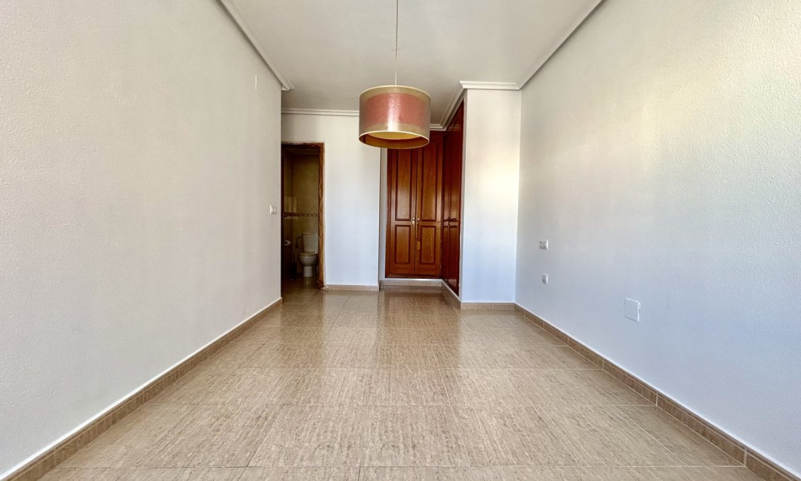 Resale - Apartment -
Torrevieja - Costa Blanca