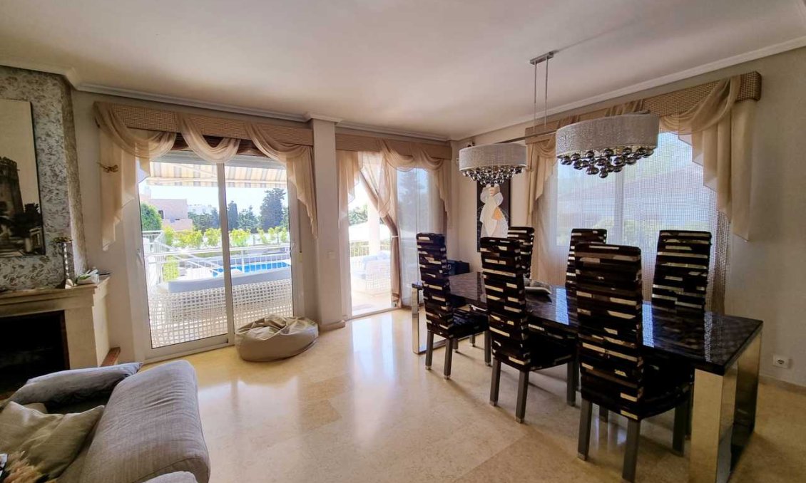 Használt Ingatlanok - Villa -
La Mata - Costa Blanca