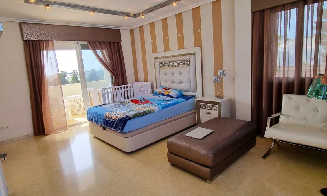 Használt Ingatlanok - Villa -
La Mata - Costa Blanca