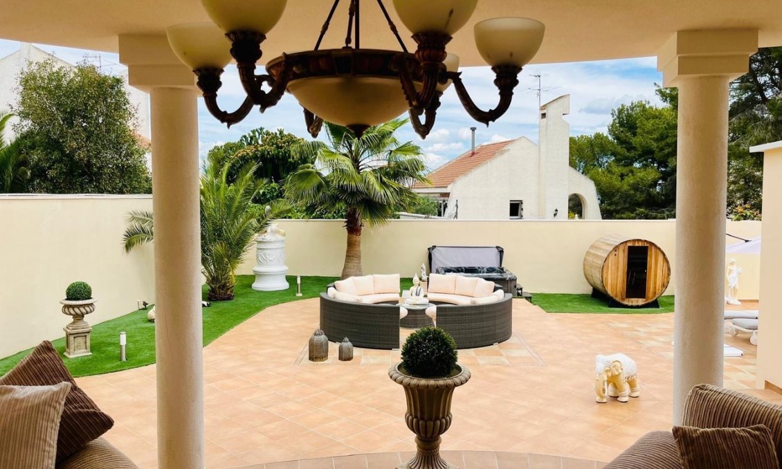 Segunda mano - Villa -
San Miguel de Salinas - Inland
