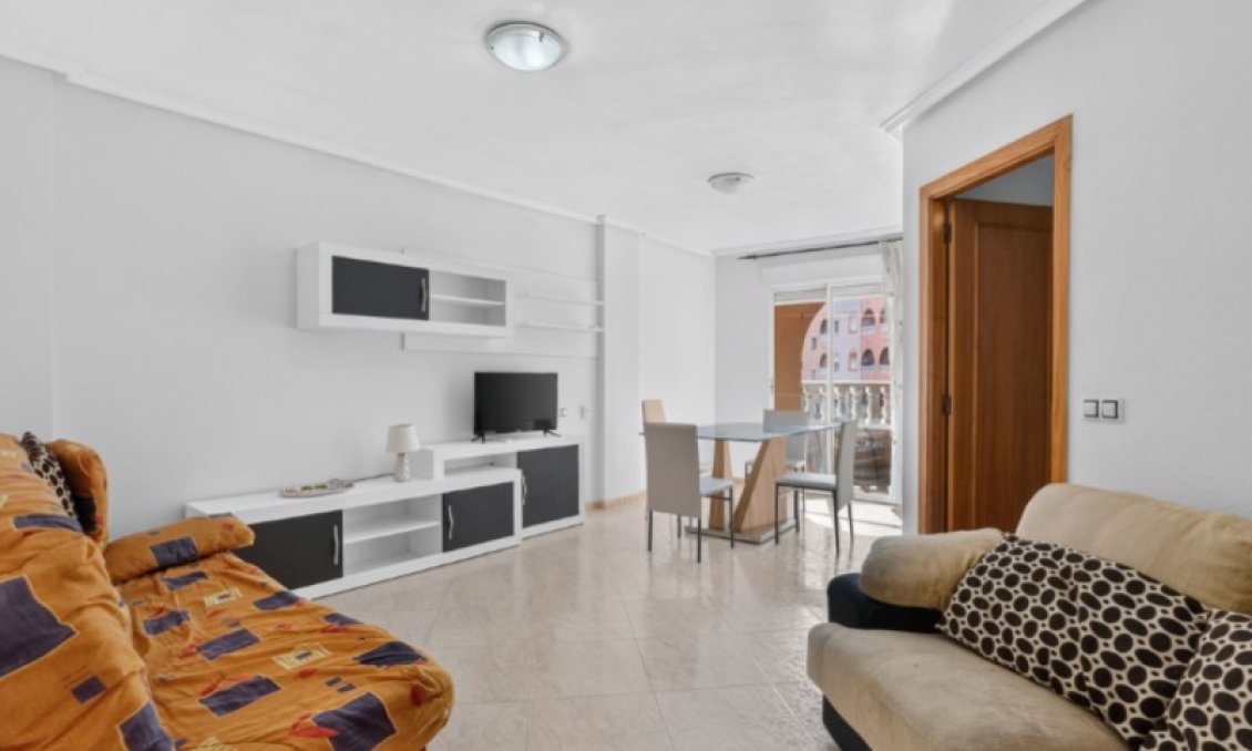 Használt Ingatlanok - Apartman -
Torrevieja - Costa Blanca