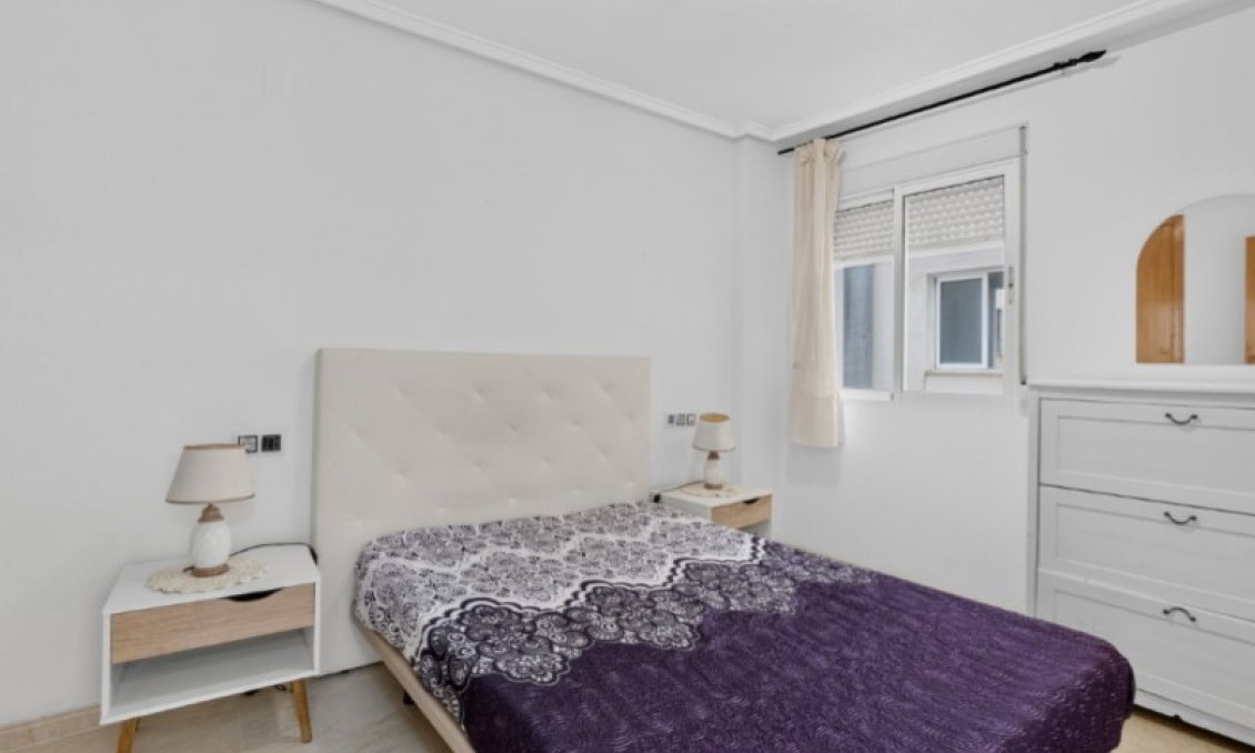 Használt Ingatlanok - Apartman -
Torrevieja - Costa Blanca