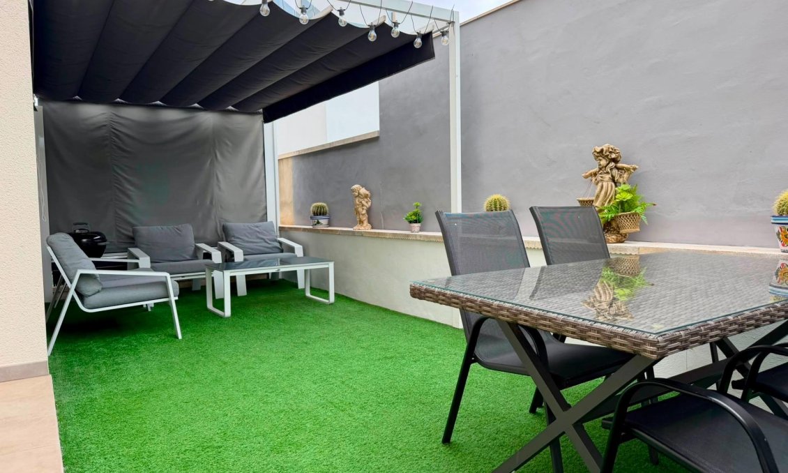 Használt Ingatlanok - Apartman -
Torrevieja - Aguas Nuevas
