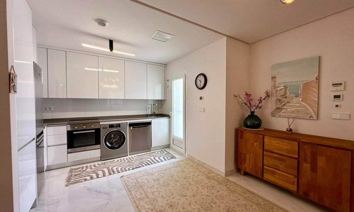 Használt Ingatlanok - Apartman -
Torrevieja - Aguas Nuevas