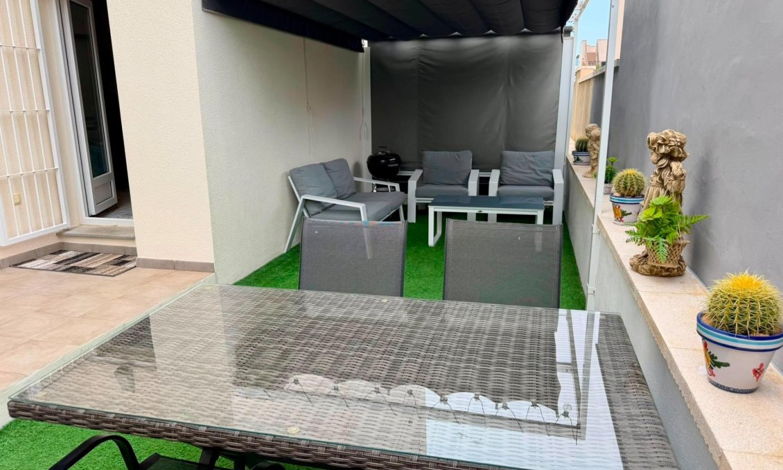 Használt Ingatlanok - Apartman -
Torrevieja - Aguas Nuevas