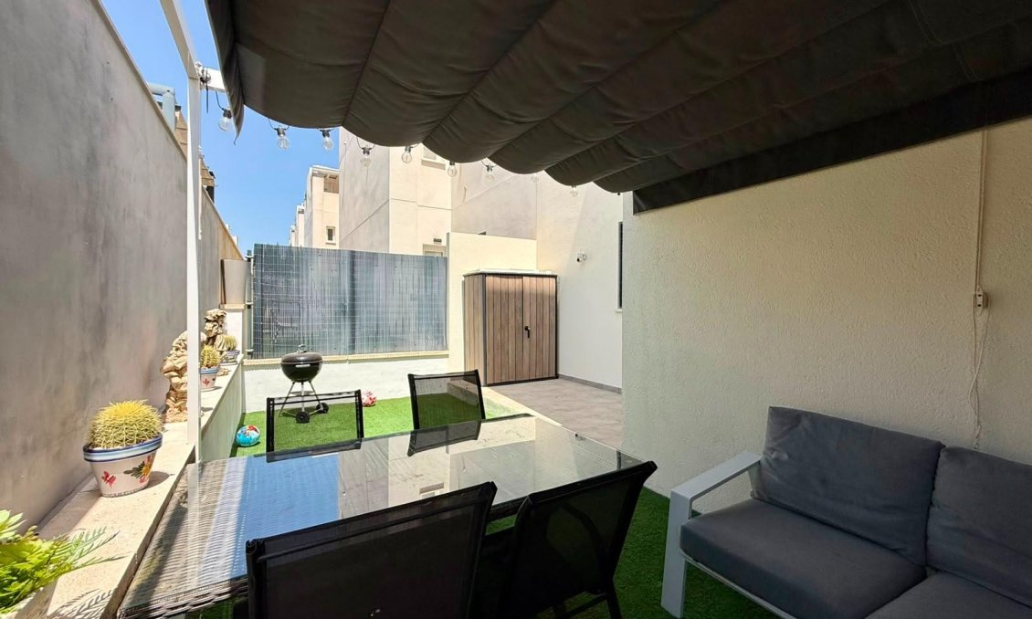 Használt Ingatlanok - Apartman -
Torrevieja - Aguas Nuevas