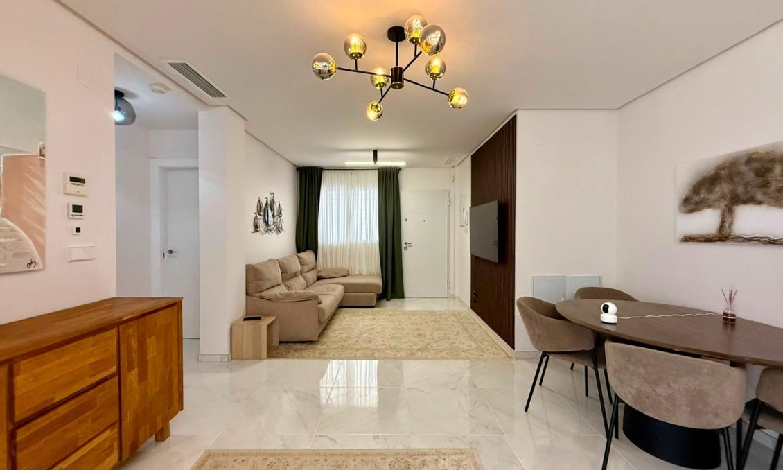 Használt Ingatlanok - Apartman -
Torrevieja - Aguas Nuevas