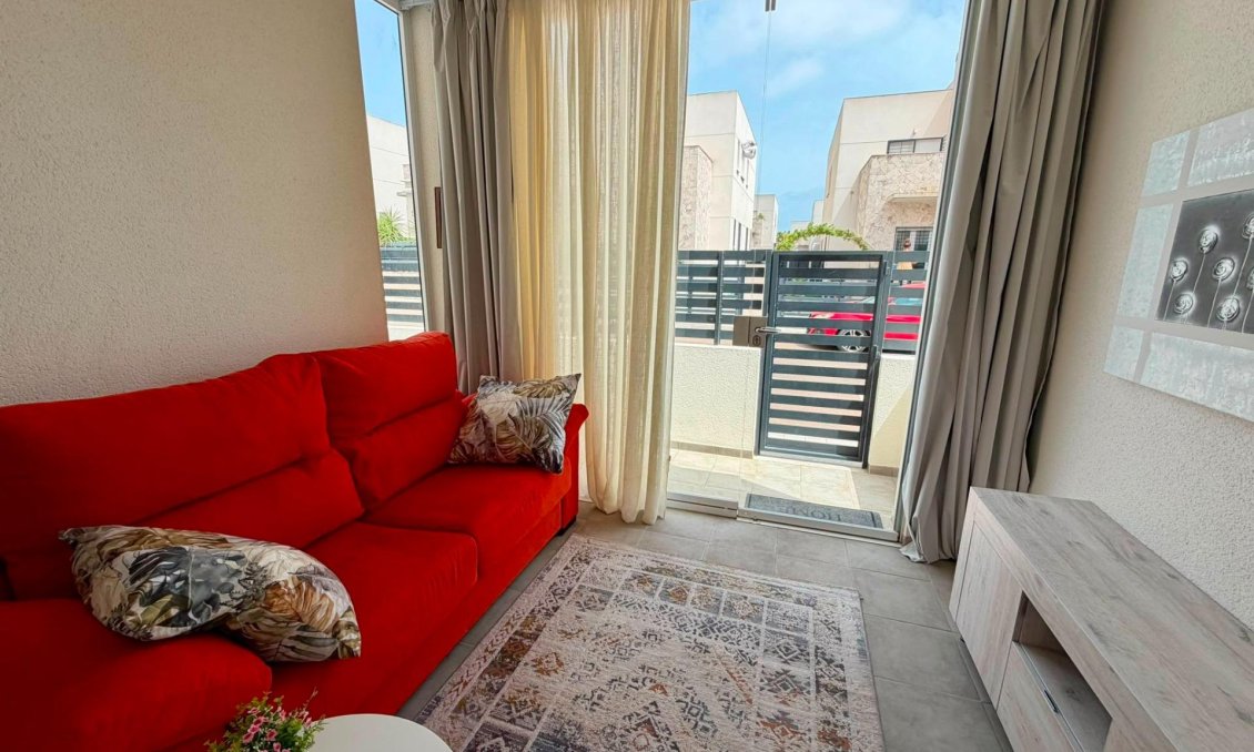 Használt Ingatlanok - Apartman -
Torrevieja - Aguas Nuevas