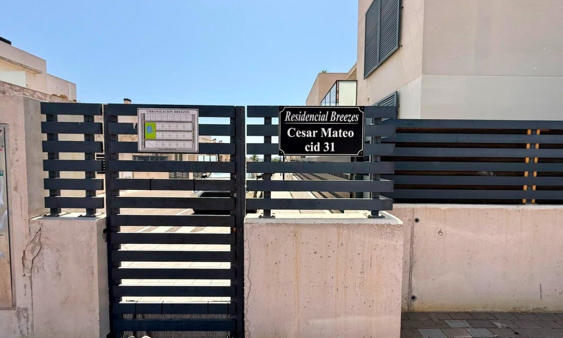 Használt Ingatlanok - Apartman -
Torrevieja - Aguas Nuevas