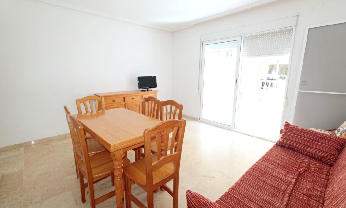 Használt Ingatlanok - Apartman -
Torrevieja - Playa del Cura