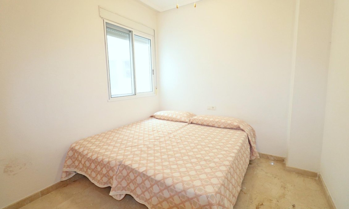 Használt Ingatlanok - Apartman -
Torrevieja - Playa del Cura