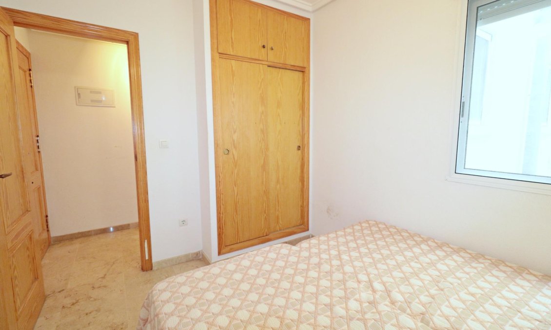 Használt Ingatlanok - Apartman -
Torrevieja - Playa del Cura