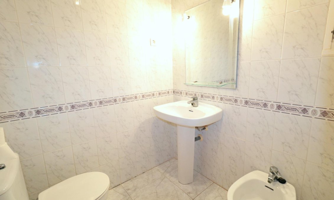 Használt Ingatlanok - Apartman -
Torrevieja - Playa del Cura