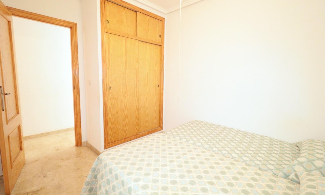 Használt Ingatlanok - Apartman -
Torrevieja - Playa del Cura