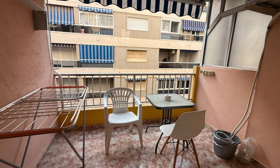 Resale - Apartment -
Torrevieja - Playa de los Locos