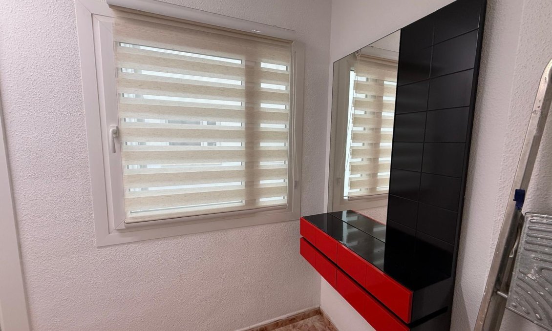 Resale - Apartment -
Torrevieja - Playa de los Locos