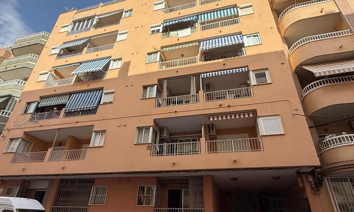 Resale - Apartment -
Torrevieja - Playa de los Locos