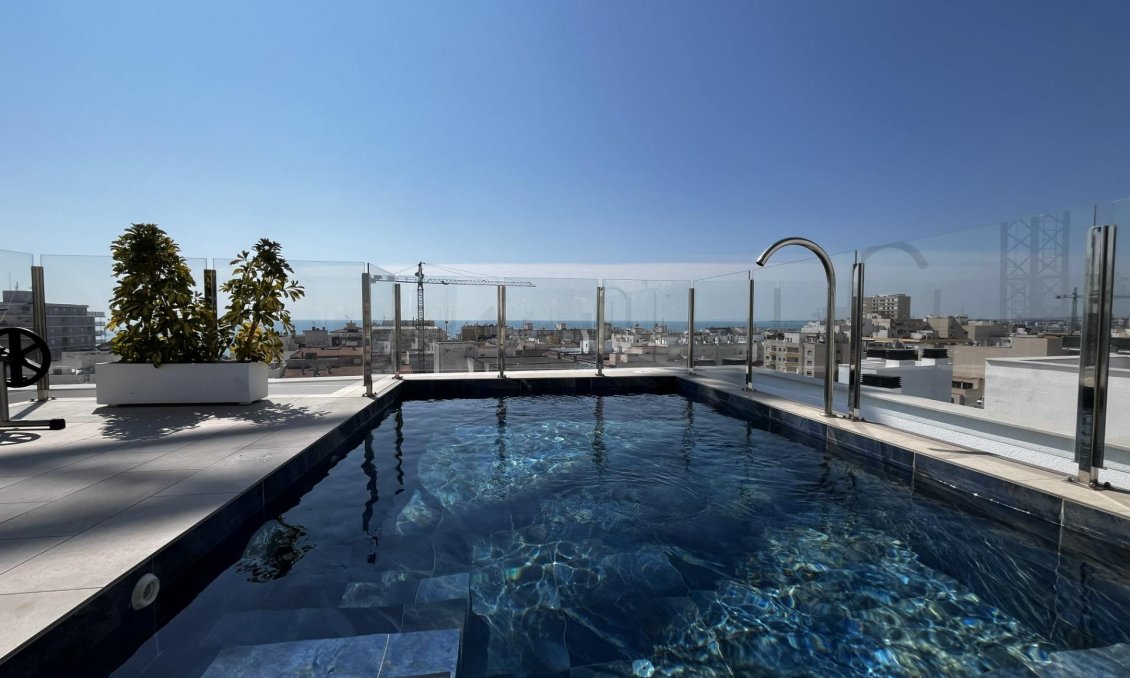 Használt Ingatlanok - Apartman -
Torrevieja - Playa del Cura