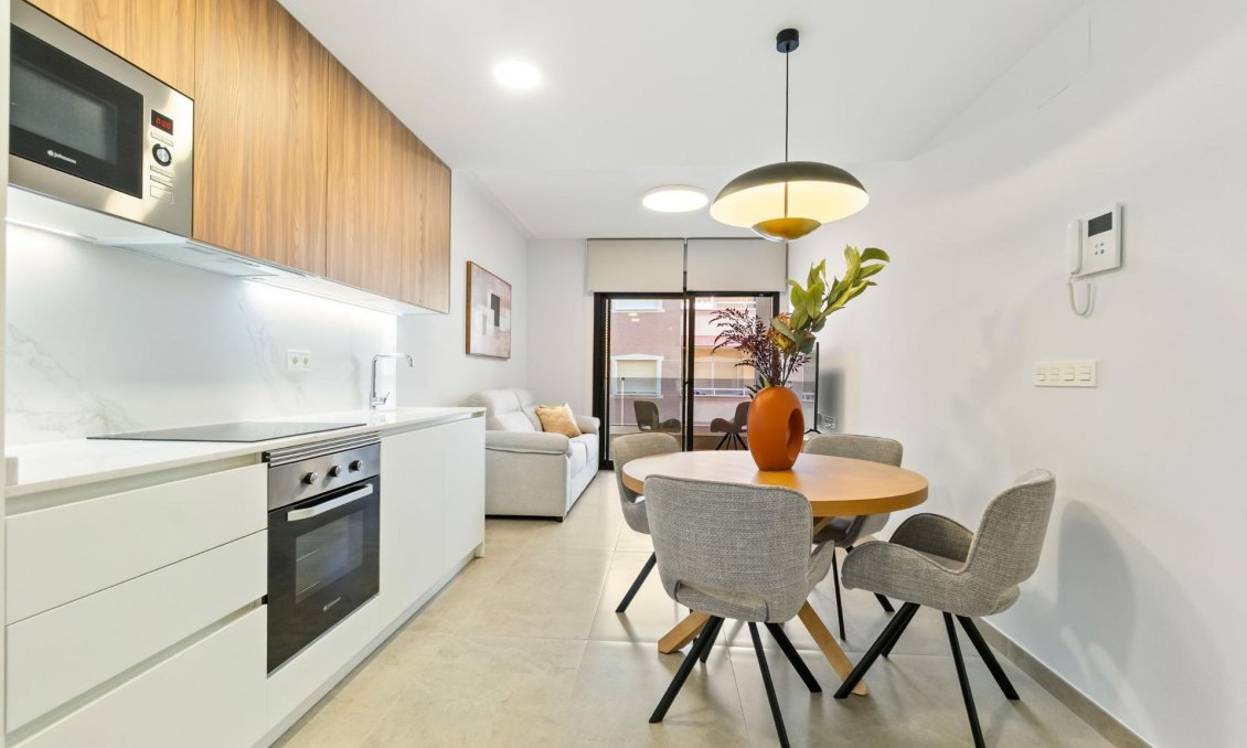 Használt Ingatlanok - Apartman -
Torrevieja - Playa del Cura