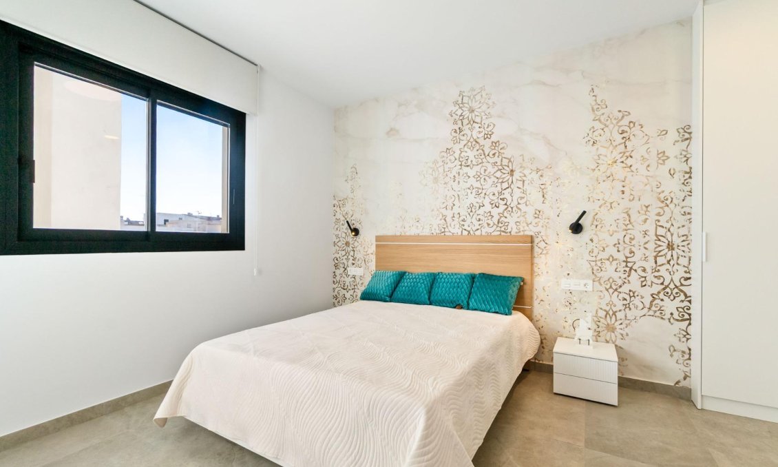 Használt Ingatlanok - Apartman -
Torrevieja - Playa del Cura