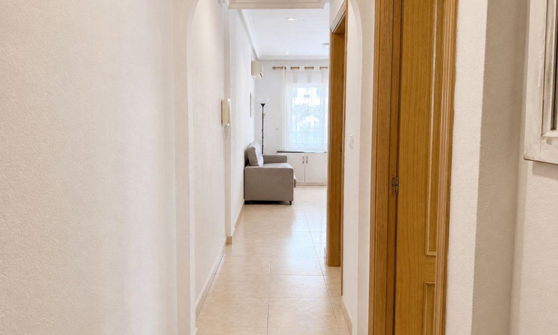 Használt Ingatlanok - Apartman -
Torrevieja - Playa del Cura