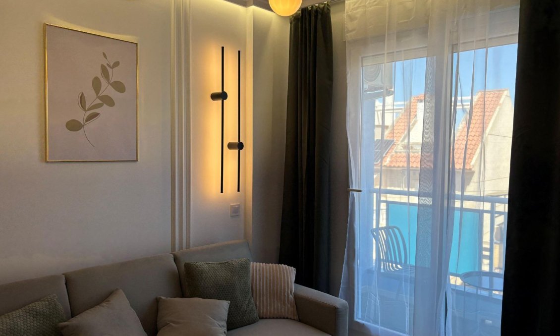 Használt Ingatlanok - Apartman -
Torrevieja - Playa del Cura