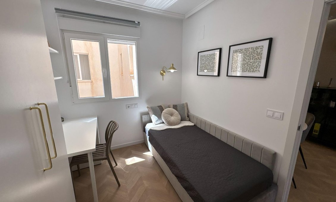 Használt Ingatlanok - Apartman -
Torrevieja - Playa del Cura