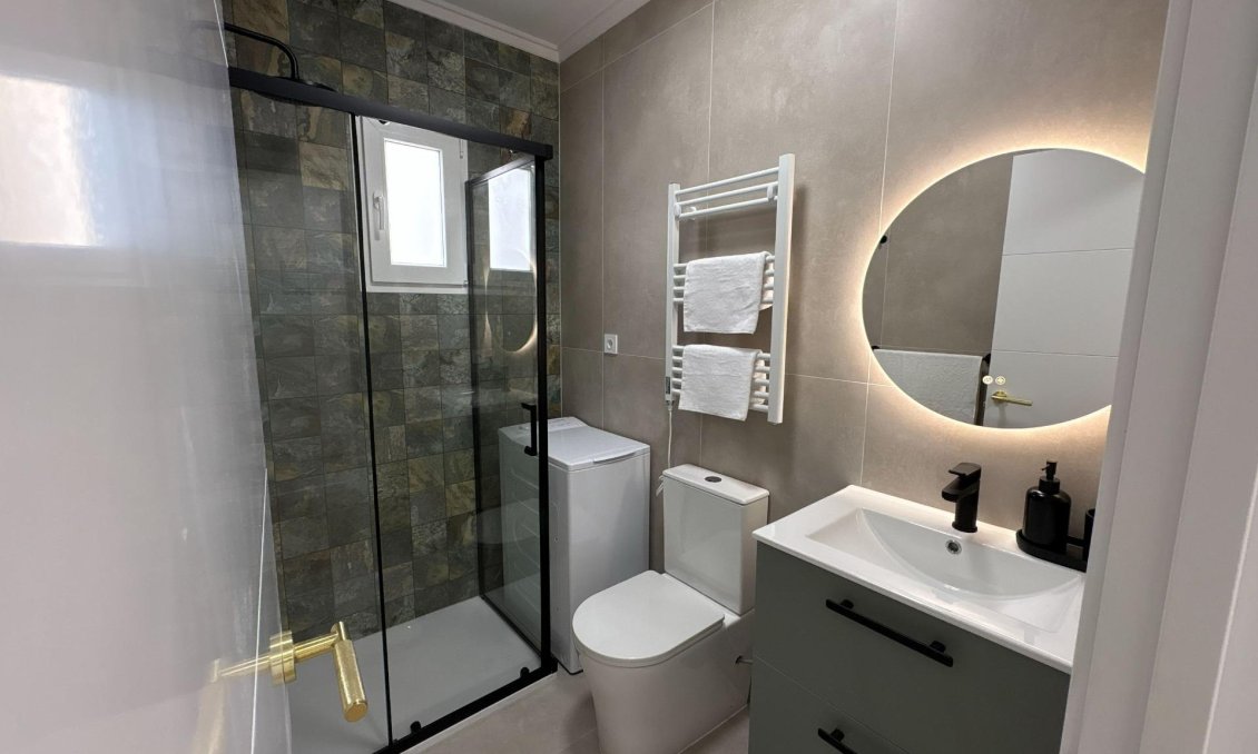 Használt Ingatlanok - Apartman -
Torrevieja - Playa del Cura