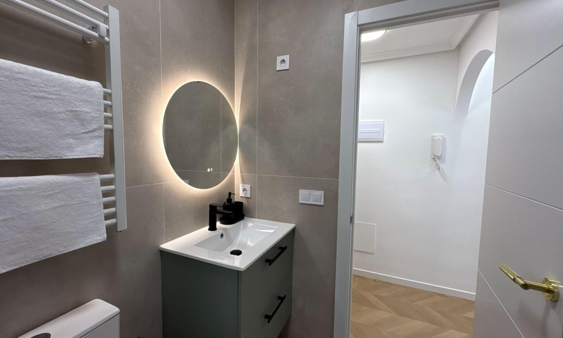 Használt Ingatlanok - Apartman -
Torrevieja - Playa del Cura