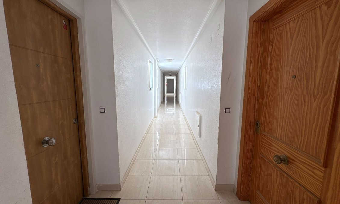Használt Ingatlanok - Apartman -
Torrevieja - Playa del Cura