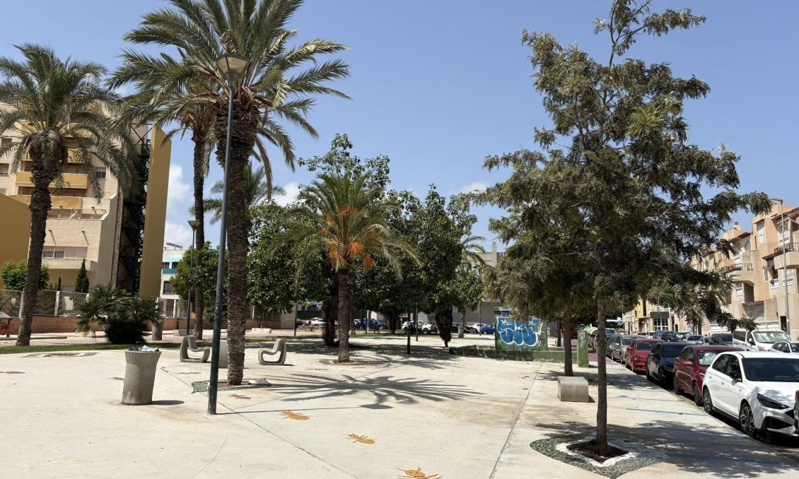 Használt Ingatlanok - Apartman -
Torrevieja - Playa del Cura