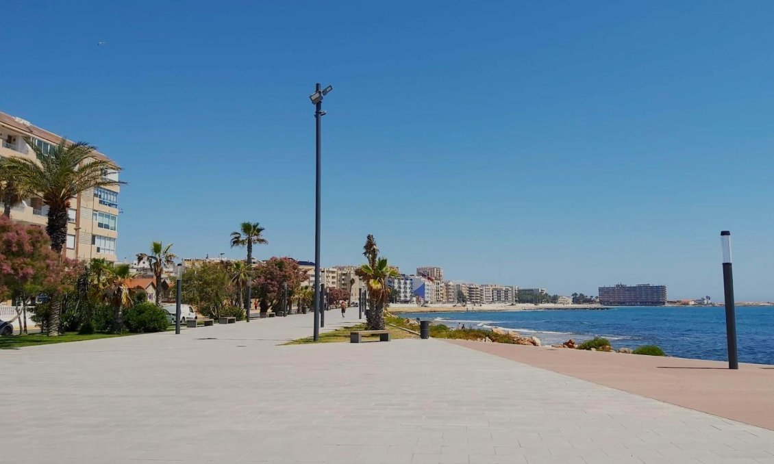 Használt Ingatlanok - Apartman -
Torrevieja - Playa del Cura